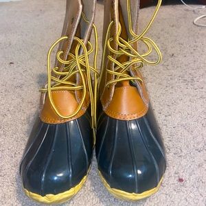 Women rain boots